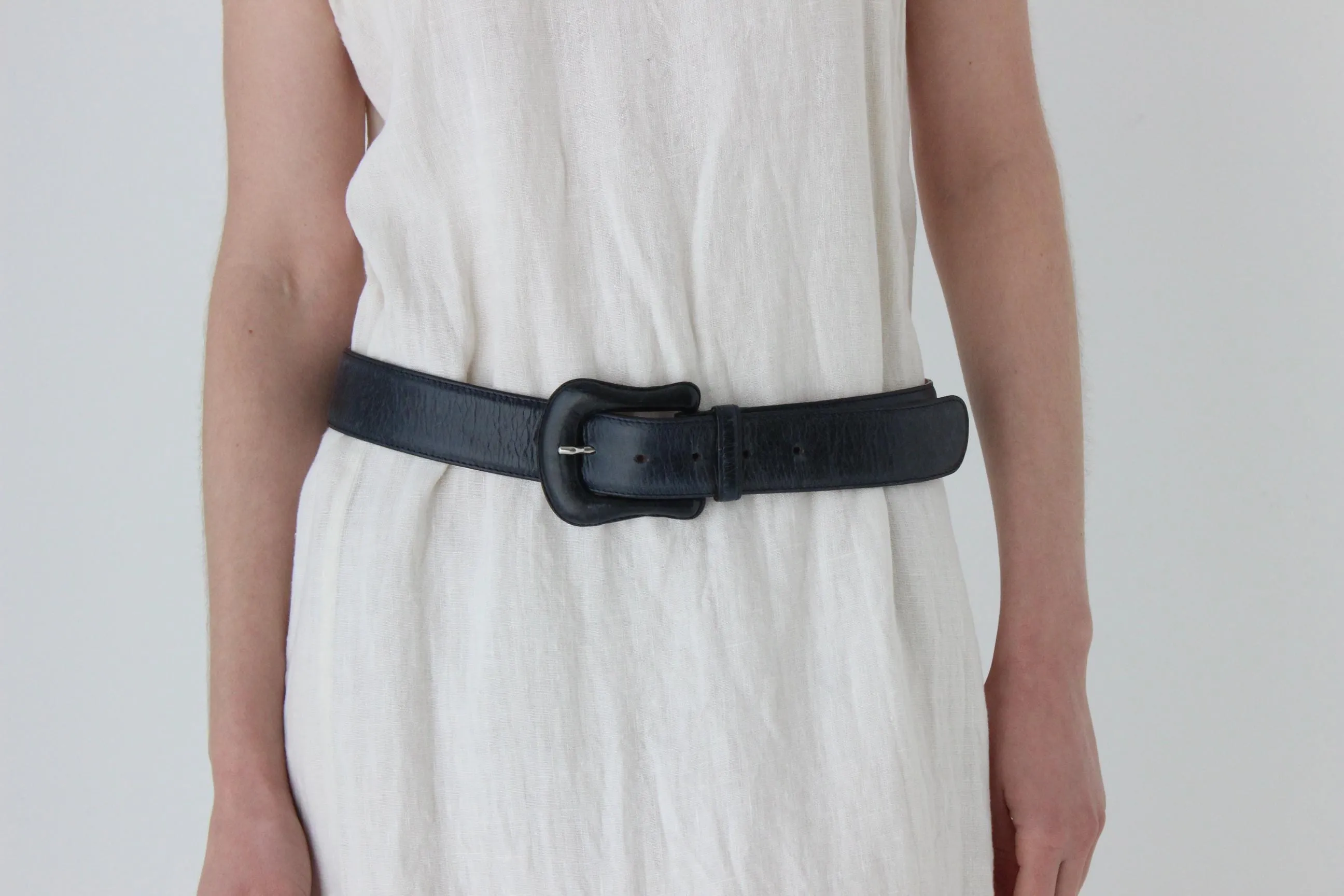 80s Italian Navy Leather Belt w/ Tonal Leather Buckle