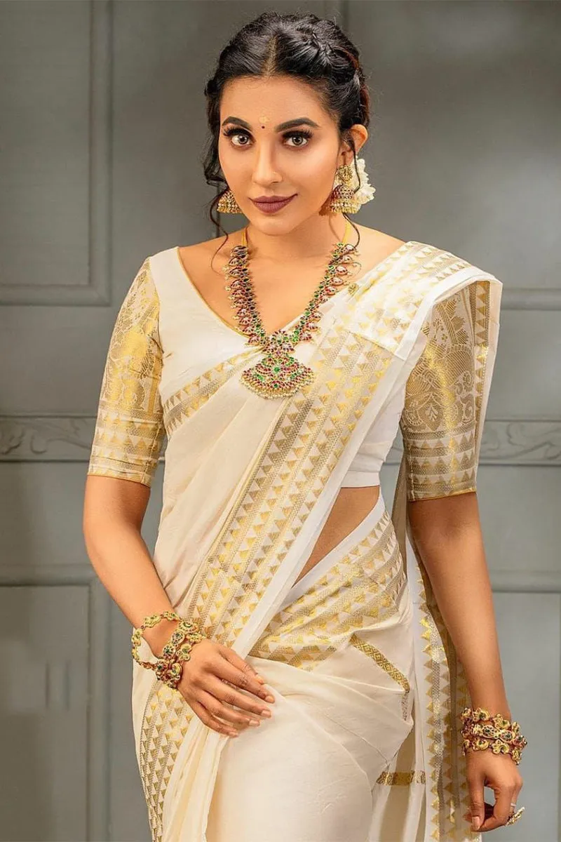 Arresting Off White Soft Silk Saree With Scrumptious Blouse Piece