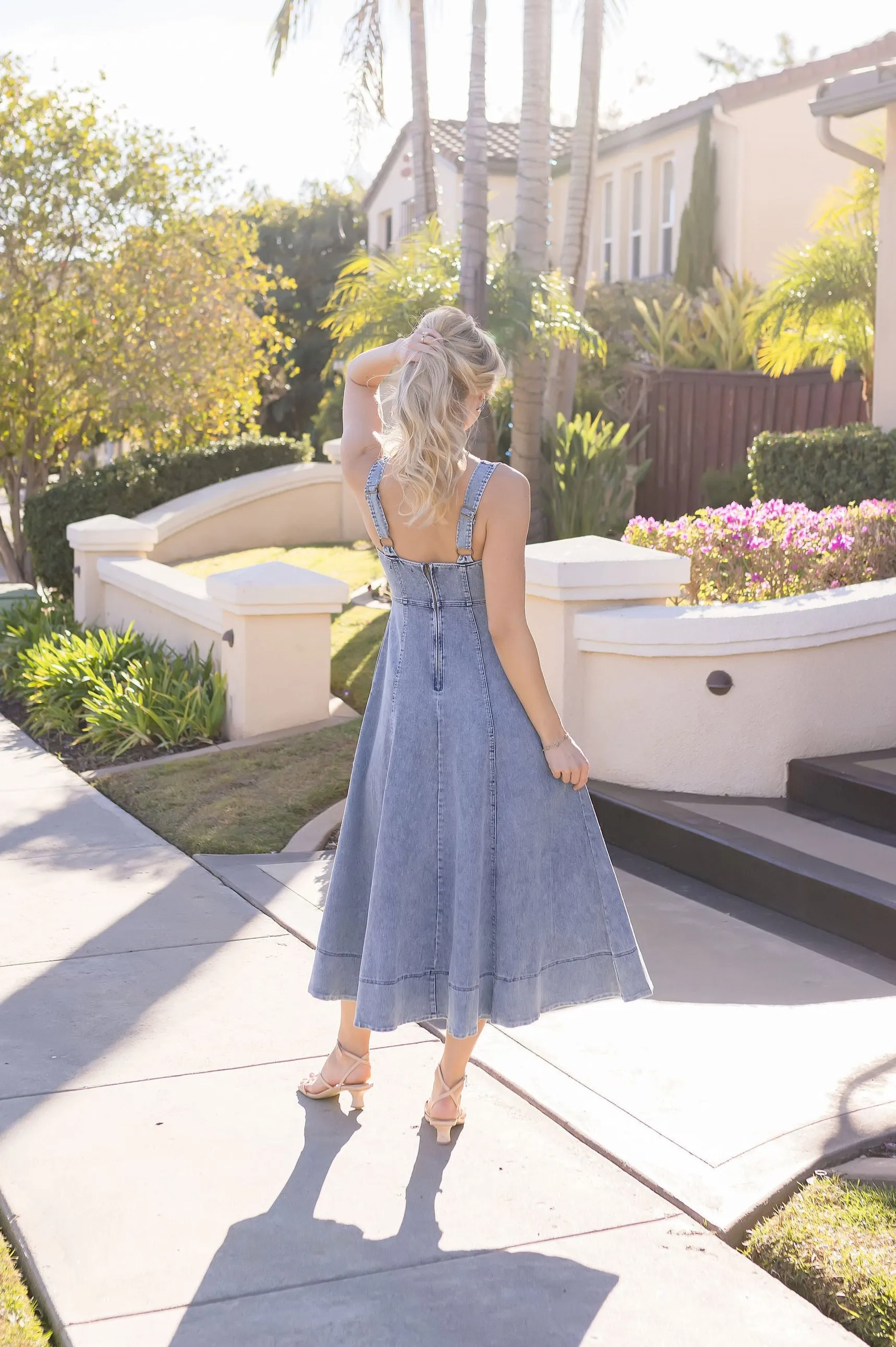 Cheyanne Sleeveless Denim Midi Dress Light Wash