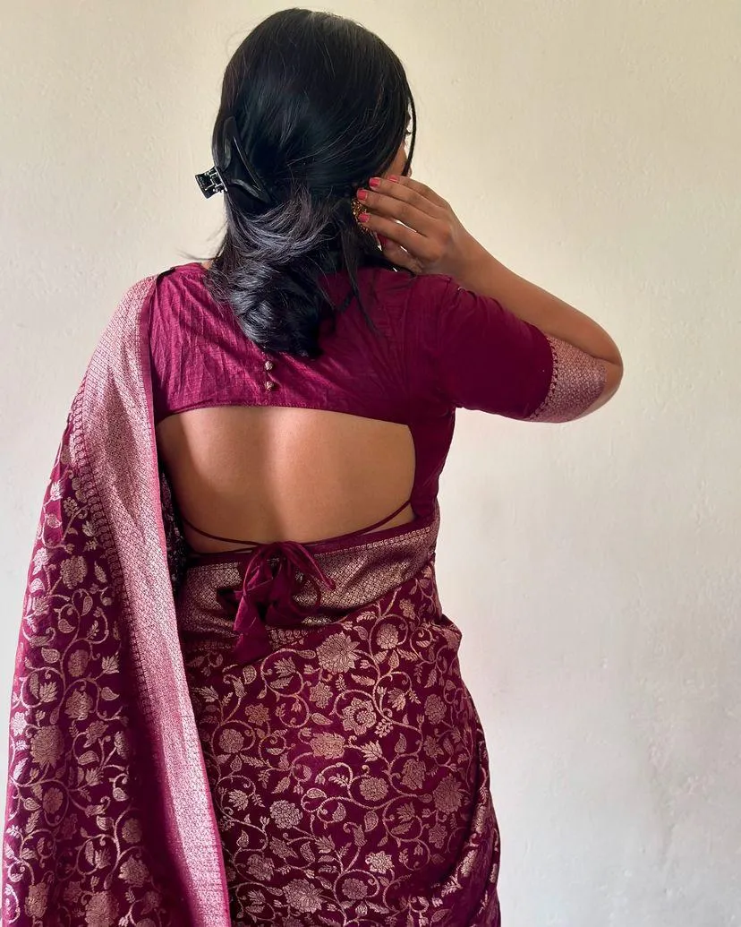 Denouement Purple Soft Silk Saree With Brood Blouse Piece