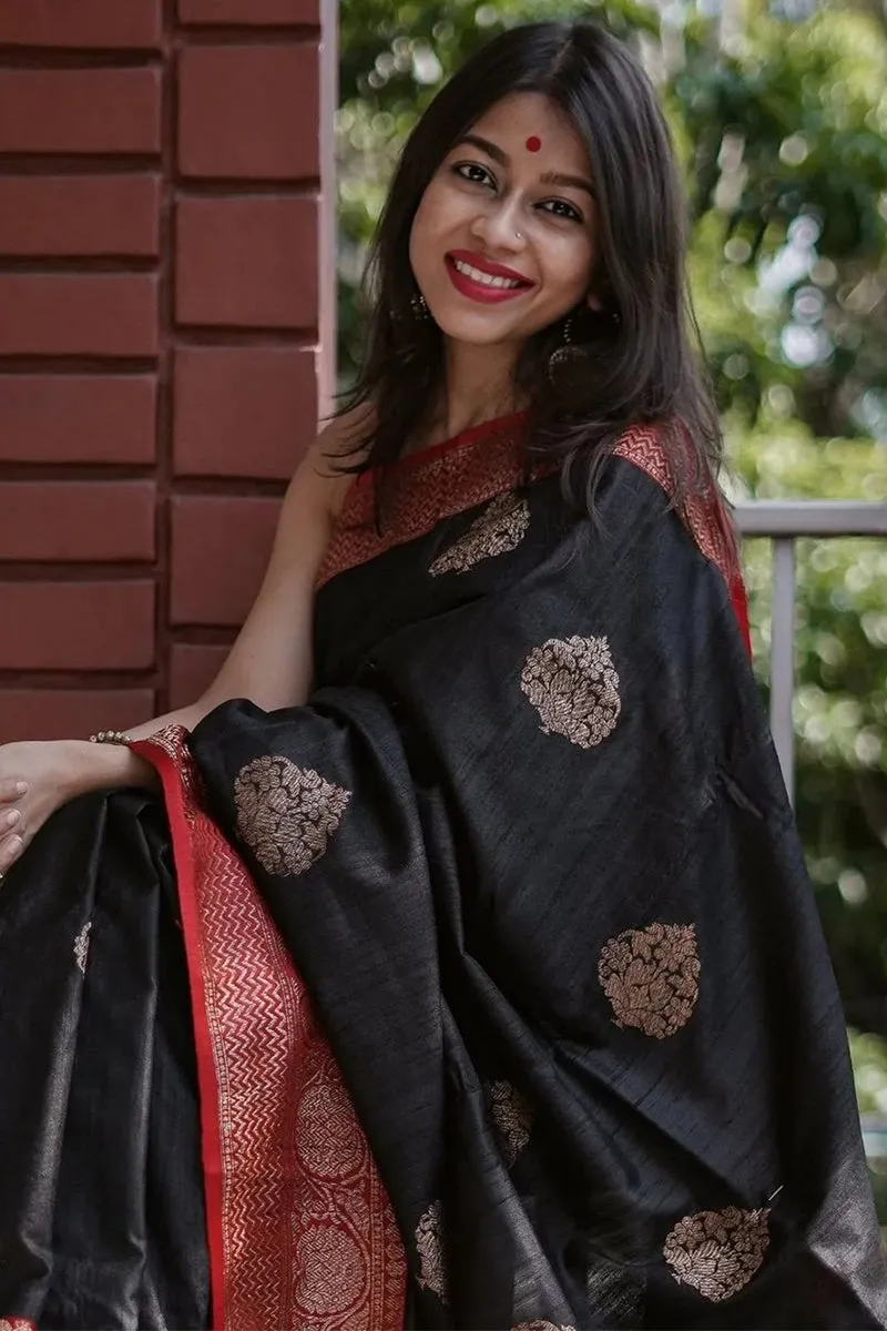 Evocative Black Soft Silk Saree With Impressive Blouse Piece