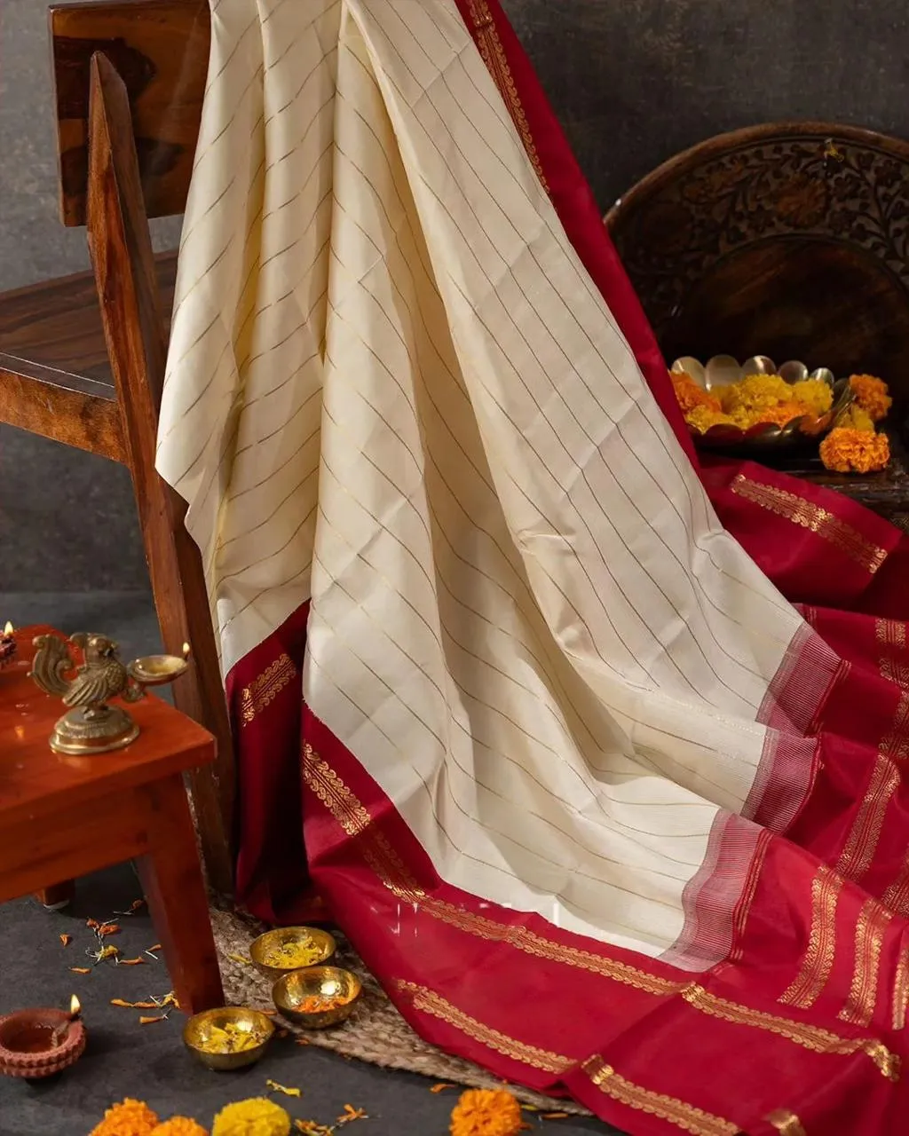 Sonorous Off White Soft Silk Saree With Glamorous Blouse Piece