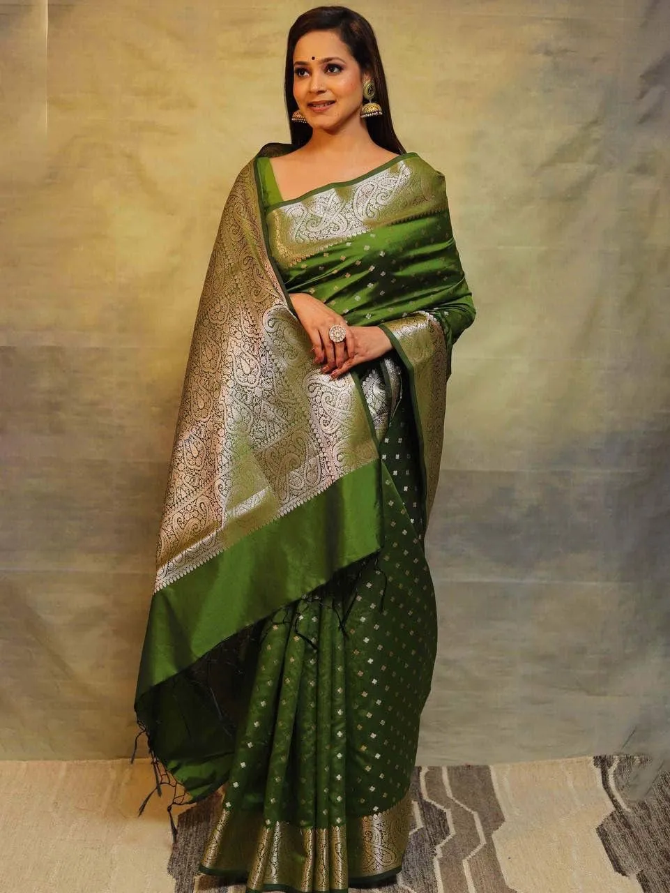 Winsome Mehndi Soft Silk Saree With Sonorous Blouse Piece
