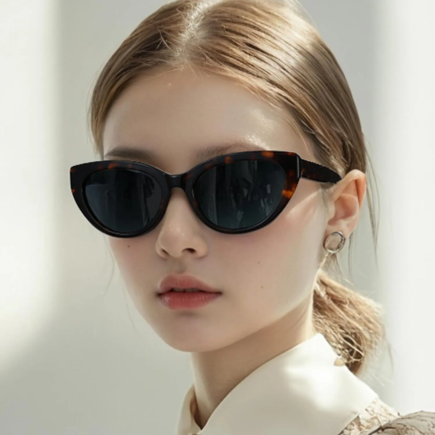 ZENOTTIC Trendy Polarized Women Sunglasses: Retro Cateye Shades for Ladies - Sun Glasses with UV400 Protection