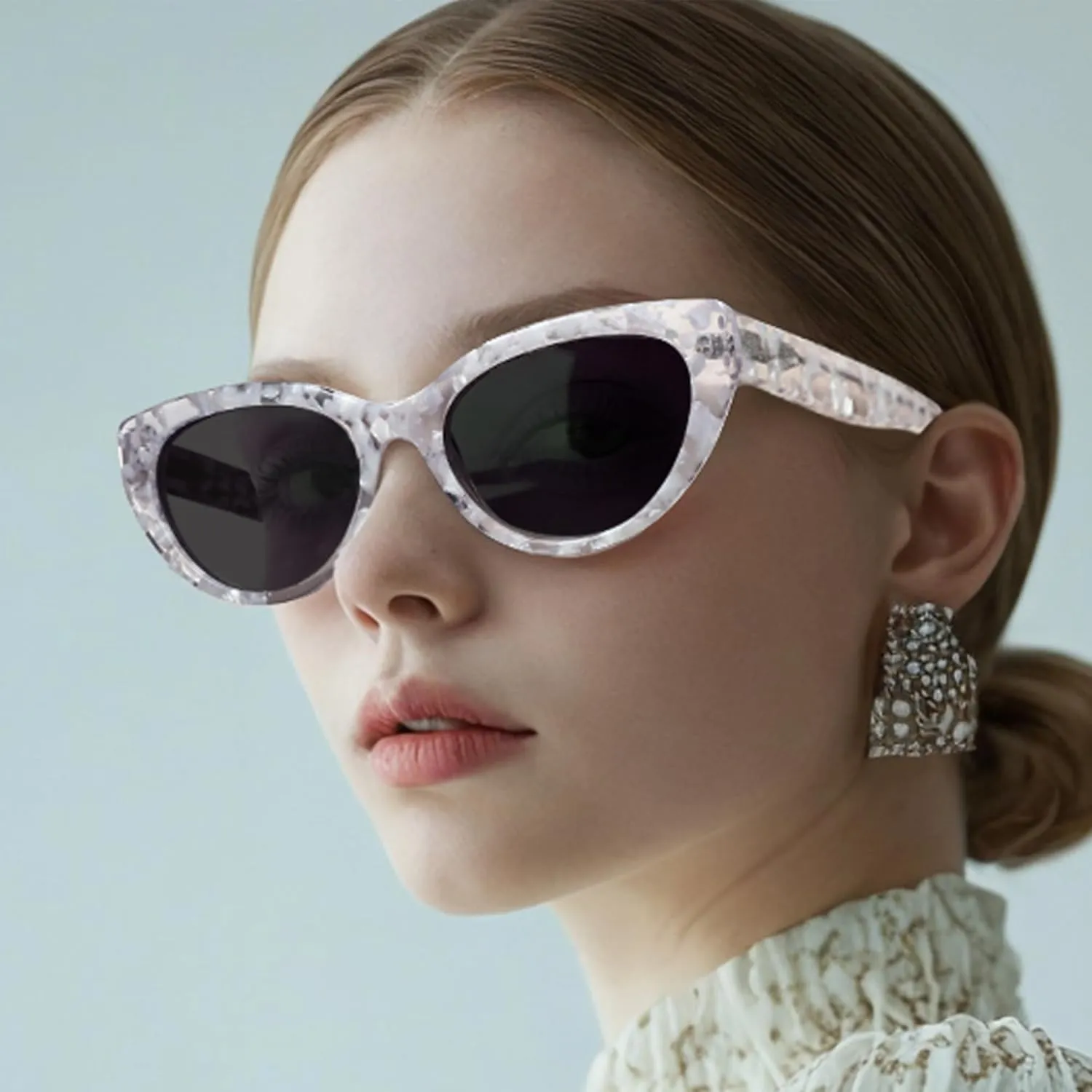 ZENOTTIC Trendy Polarized Women Sunglasses: Retro Cateye Shades for Ladies - Sun Glasses with UV400 Protection